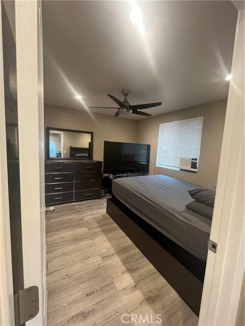 Detail Gallery Image 8 of 8 For 13200 13202 Wentworth St, Arleta,  CA 91331 - 5 Beds | 3 Baths