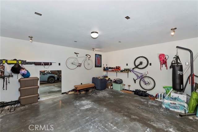 22989 Pine Lane, Crestline CA: https://media.crmls.org/medias/487134bc-8f28-46b6-b885-bbfb58fcd566.jpg