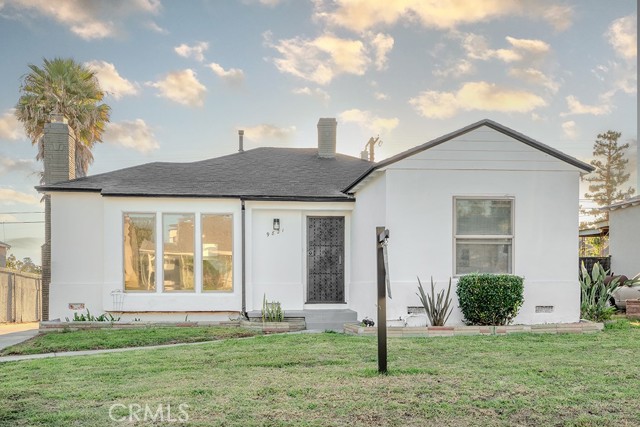 Detail Gallery Image 1 of 38 For 9821 S 8th Ave, Inglewood,  CA 90305 - 3 Beds | 2 Baths