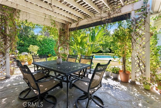 Detail Gallery Image 18 of 28 For 5655 Katherine Ave, Sherman Oaks,  CA 91401 - 2 Beds | 1 Baths