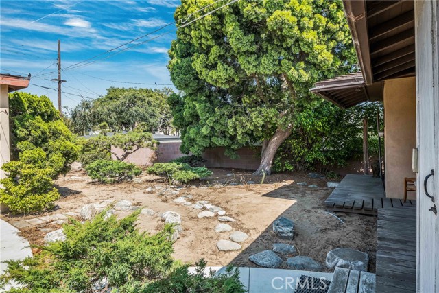 1324 Helberta Ave, Redondo Beach, California 90277, 3 Bedrooms Bedrooms, ,1 BathroomBathrooms,Residential,Sold,Helberta Ave,SB21199109