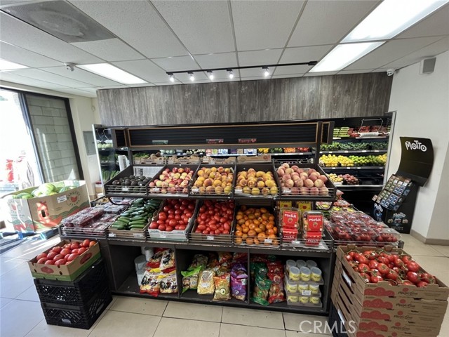 1511 E Washington Boulevard, Pasadena CA: https://media.crmls.org/medias/48724648-fe15-4b83-9ed8-38e432d31ade.jpg