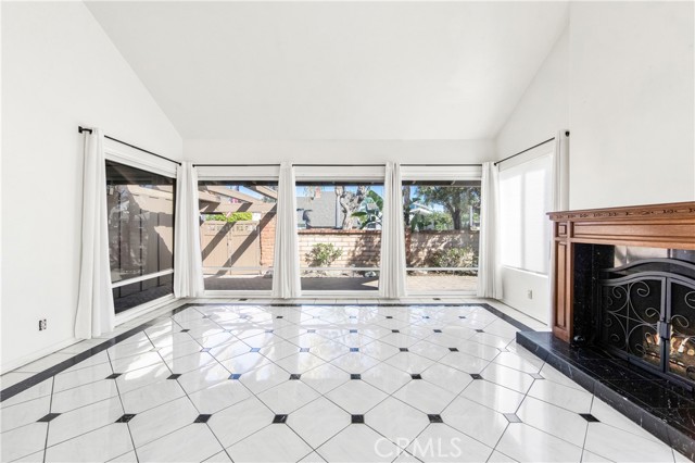 Detail Gallery Image 25 of 67 For 16293 Wayfarer Ln, Huntington Beach,  CA 92649 - 5 Beds | 3/1 Baths