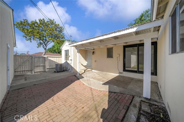 Detail Gallery Image 27 of 33 For 401 S Basque, Fullerton,  CA 92833 - 4 Beds | 2 Baths