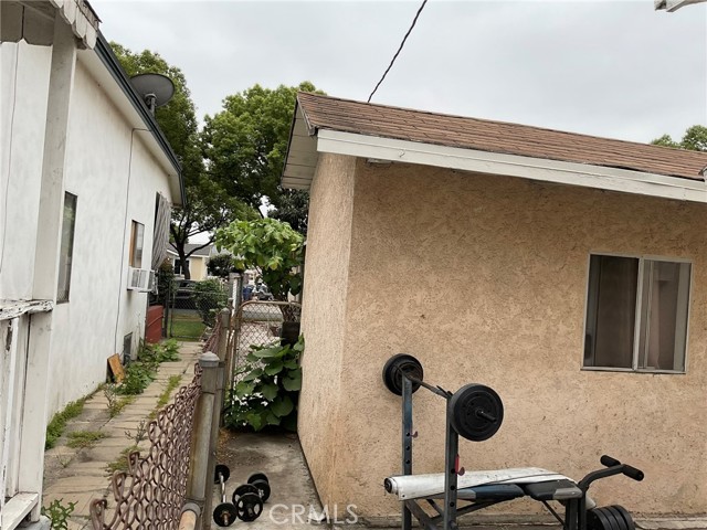 4465 Lovett Street, Commerce CA: https://media.crmls.org/medias/48742cd7-7ac2-47b3-b871-f6190d0f527d.jpg