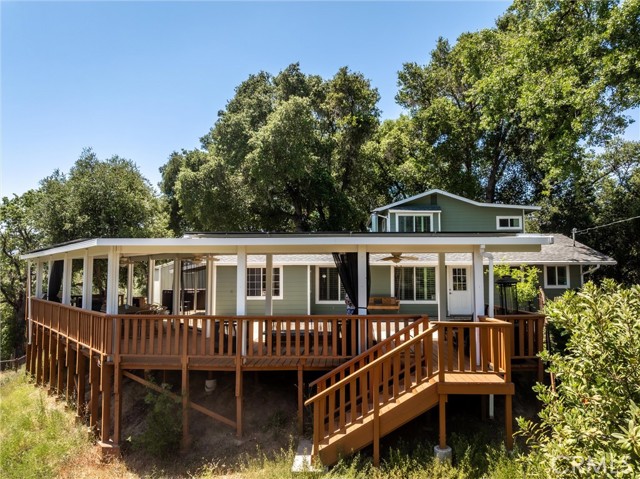 Detail Gallery Image 1 of 27 For 5525 Whispering Pines Ln, Paso Robles,  CA 93446 - 2 Beds | 2 Baths