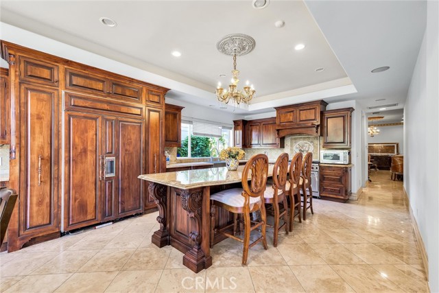 22349 Dolorosa Street, Woodland Hills CA: https://media.crmls.org/medias/4874cd05-6ad0-4928-9ac5-4e90e0600489.jpg