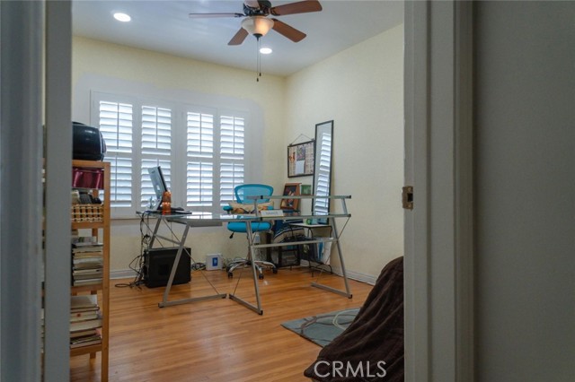 3815 Welland Avenue, Los Angeles CA: https://media.crmls.org/medias/48754f28-e5c1-497a-9f3e-b7f064cef91f.jpg