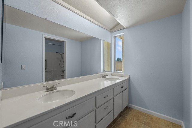 45260 7th E Street, Lancaster CA: https://media.crmls.org/medias/48756647-af9a-4189-9d95-3a8a12cb9b8e.jpg