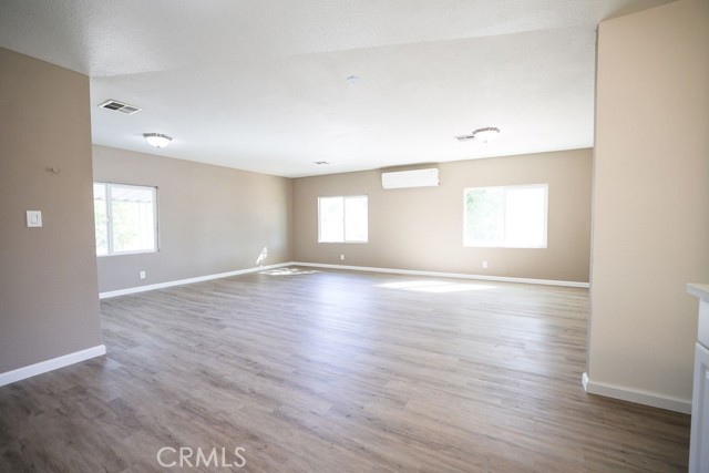 Detail Gallery Image 6 of 26 For 315 North Palomar Avenue, San Jacinto,  CA 92582 - 2 Beds | 2 Baths