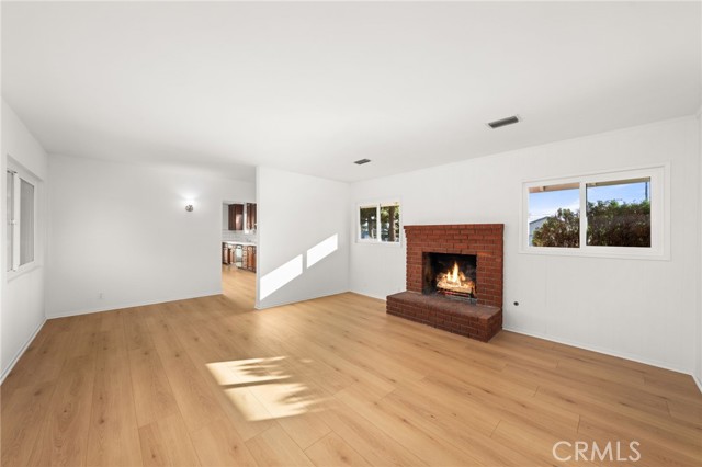 Detail Gallery Image 15 of 41 For 5361 Bridgeview Ave, Pico Rivera,  CA 90660 - 5 Beds | 2 Baths
