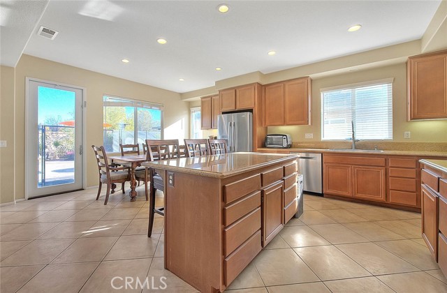 Detail Gallery Image 15 of 73 For 31722 Waterfall Way, Murrieta,  CA 92563 - 4 Beds | 3/1 Baths