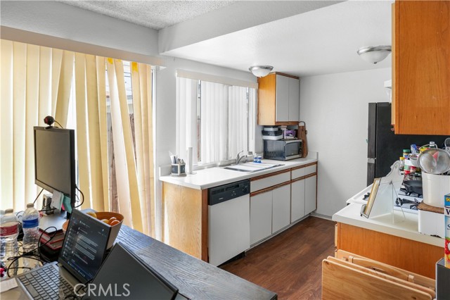 1726 W 150th Street, Gardena CA: https://media.crmls.org/medias/48775b2a-f68e-426f-8a91-e44eb1b14172.jpg