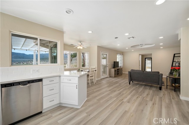 Detail Gallery Image 23 of 66 For 16495 Stevens Ave, Lake Elsinore,  CA 92530 - 3 Beds | 2/1 Baths
