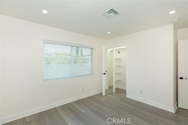 Detail Gallery Image 19 of 22 For 12818 Arminta St, North Hollywood,  CA 91605 - 3 Beds | 3 Baths
