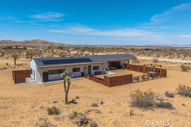3170 Wesley Road, Joshua Tree CA: https://media.crmls.org/medias/487945ca-9ab7-403b-9e8c-f36592a35a4f.jpg
