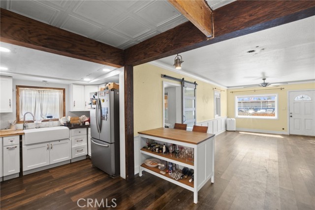 120 E 27th Street, National City CA: https://media.crmls.org/medias/487a0c28-0286-436e-b77f-8074cc1e7d36.jpg