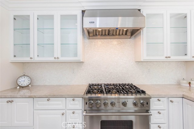 Detail Gallery Image 11 of 53 For 11 Wickland, Irvine,  CA 92620 - 4 Beds | 3 Baths