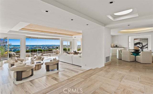 Detail Gallery Image 10 of 60 For 1535 Dolphin Terrace, Corona Del Mar,  CA 92625 - 3 Beds | 3/1 Baths