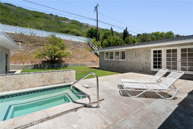 Detail Gallery Image 20 of 27 For 4331 Dauntless Dr, Rancho Palos Verdes,  CA 90275 - 3 Beds | 2 Baths