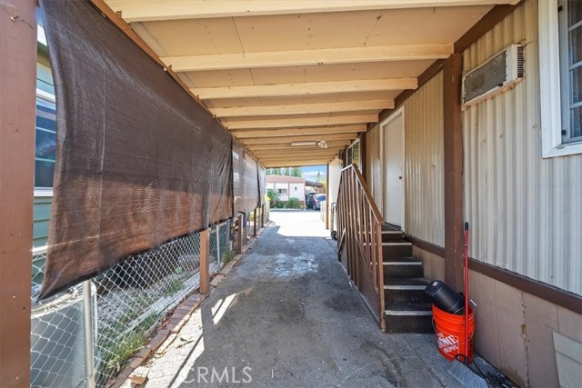 Detail Gallery Image 6 of 27 For 250 N Linden Avenue #327,  Rialto,  CA 92376 - 4 Beds | 2 Baths