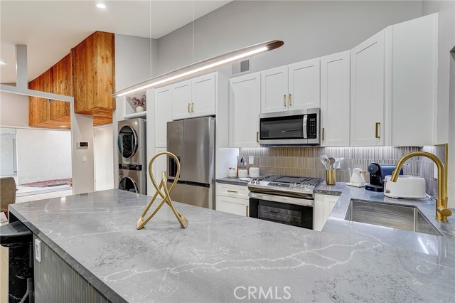 Detail Gallery Image 9 of 26 For 5030 Kensington Way, Riverside,  CA 92507 - 2 Beds | 1 Baths