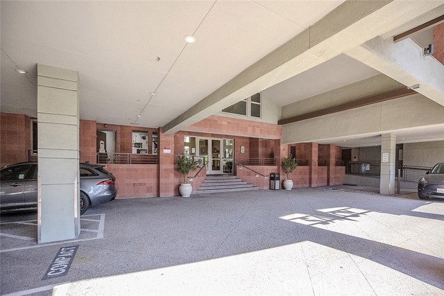 100 S Alameda Street, Los Angeles CA: https://media.crmls.org/medias/487c41f8-5406-423d-8714-4f8f4fc797b1.jpg