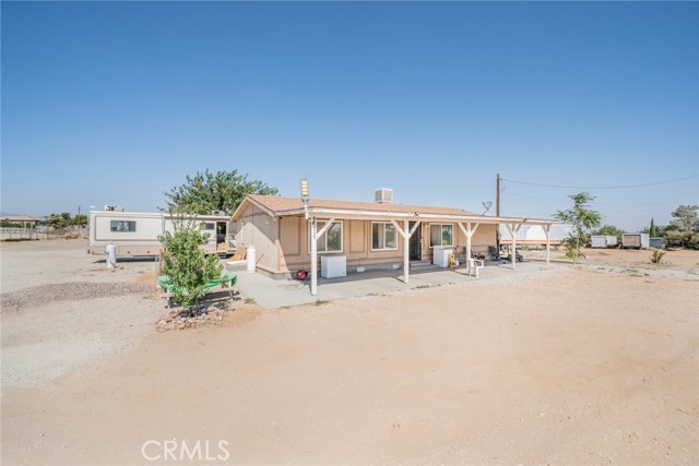 11930 Baldy Mesa Road, Victorville CA: https://media.crmls.org/medias/487c56ed-467e-4474-867c-b326b40ff922.jpg