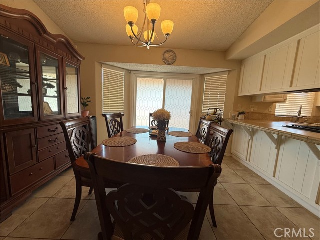 21275 Pocomoke Court, Apple Valley CA: https://media.crmls.org/medias/487c6956-0136-4a03-8046-7e10420e2c25.jpg