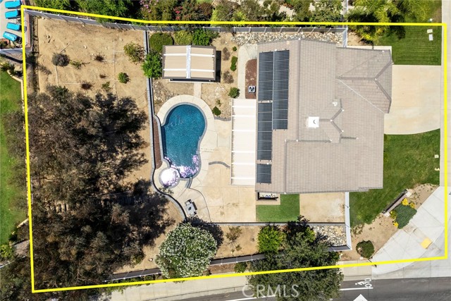27509 Colt Drive, Corona CA: https://media.crmls.org/medias/487d9954-b7cf-4e14-9b80-bcff4ddda300.jpg