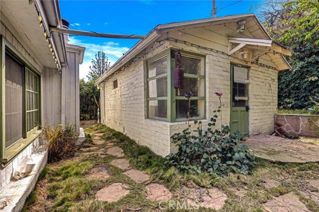 Image 7 of 32 For 3035 Malcolm