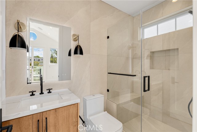 Detail Gallery Image 26 of 53 For 3608 Laurel Ave, Manhattan Beach,  CA 90266 - 5 Beds | 5/1 Baths