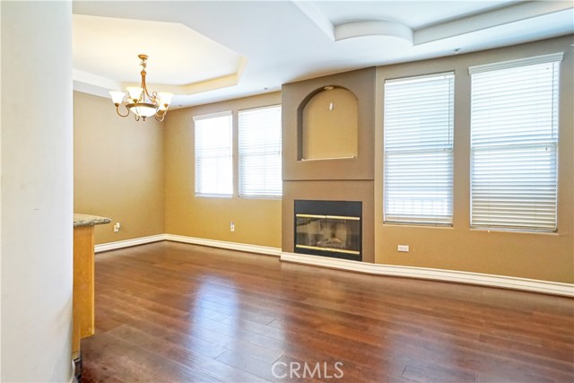 10623 Moorpark photo 3