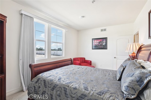 Detail Gallery Image 20 of 41 For 14343 Burbank Bld #301,  Sherman Oaks,  CA 91401 - 3 Beds | 2 Baths