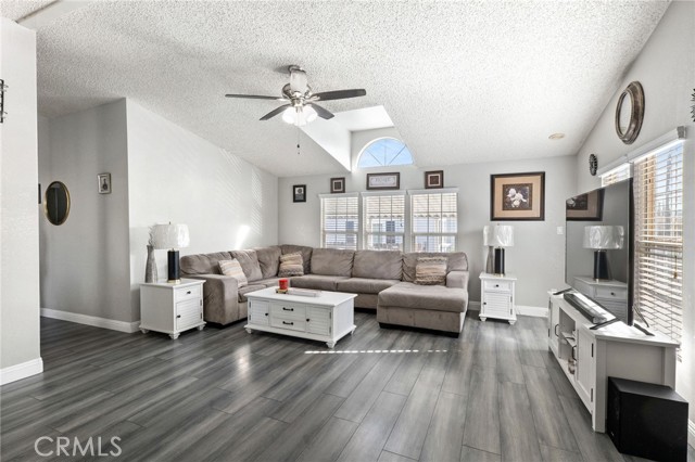 Detail Gallery Image 6 of 61 For 7717 Church #31,  Highland,  CA 92346 - 3 Beds | 2 Baths