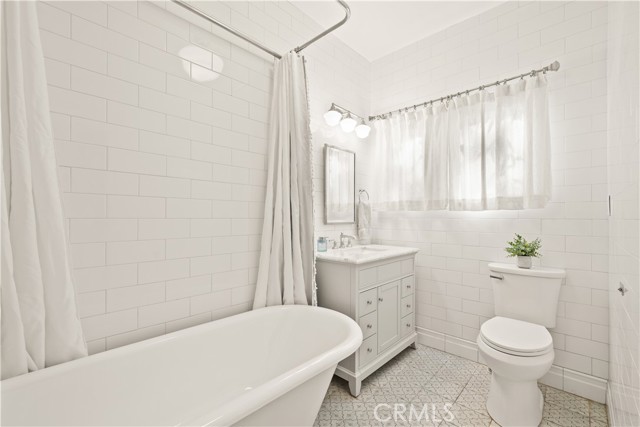 743 Harvard Avenue, Claremont CA: https://media.crmls.org/medias/487fe921-ece1-400d-a54a-a5efa03e9ecb.jpg