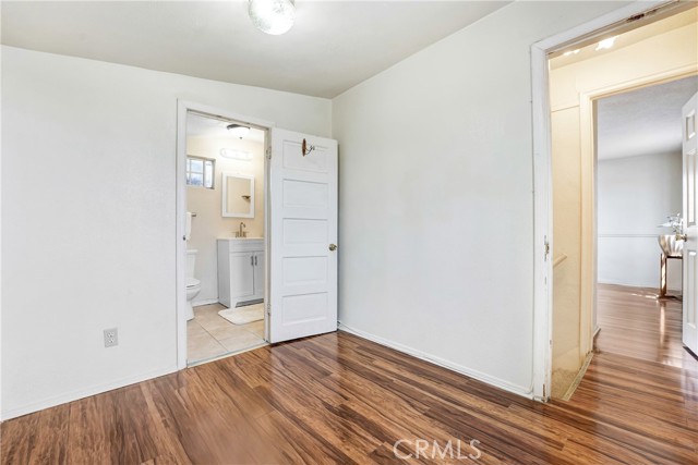 1419 S Redondo Boulevard, Los Angeles CA: https://media.crmls.org/medias/48801663-9e72-44c8-8b41-9251dbfc3234.jpg