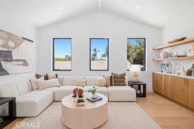Detail Gallery Image 24 of 35 For 281 Santo Tomas Ave, Costa Mesa,  CA 92627 - 4 Beds | 4/1 Baths
