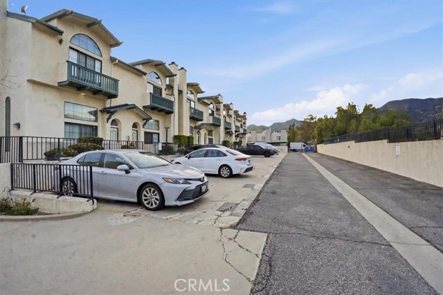 Detail Gallery Image 37 of 43 For 14325 Foothill #9,  Sylmar,  CA 91342 - 2 Beds | 2/1 Baths