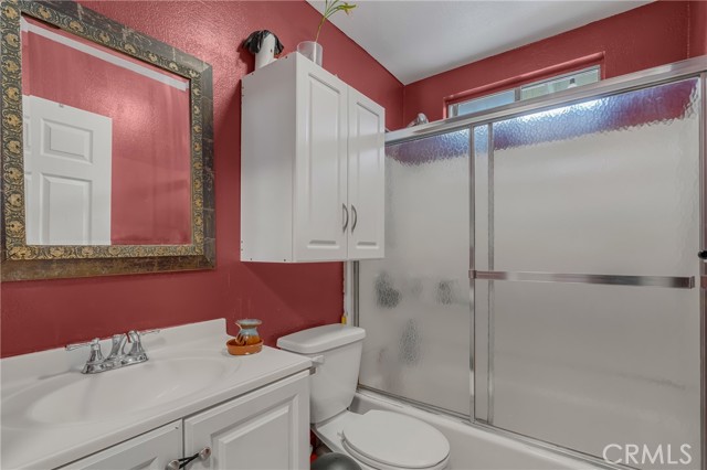 11513 S San Pedro, Los Angeles CA: https://media.crmls.org/medias/48817456-9f69-4a2d-a91c-c972ce3e3a36.jpg