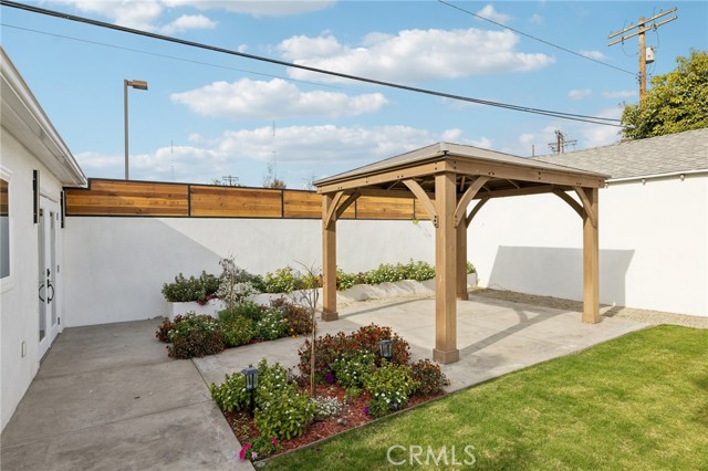 Detail Gallery Image 46 of 46 For 3821 S Muirfield Rd, Los Angeles,  CA 90008 - 4 Beds | 2 Baths