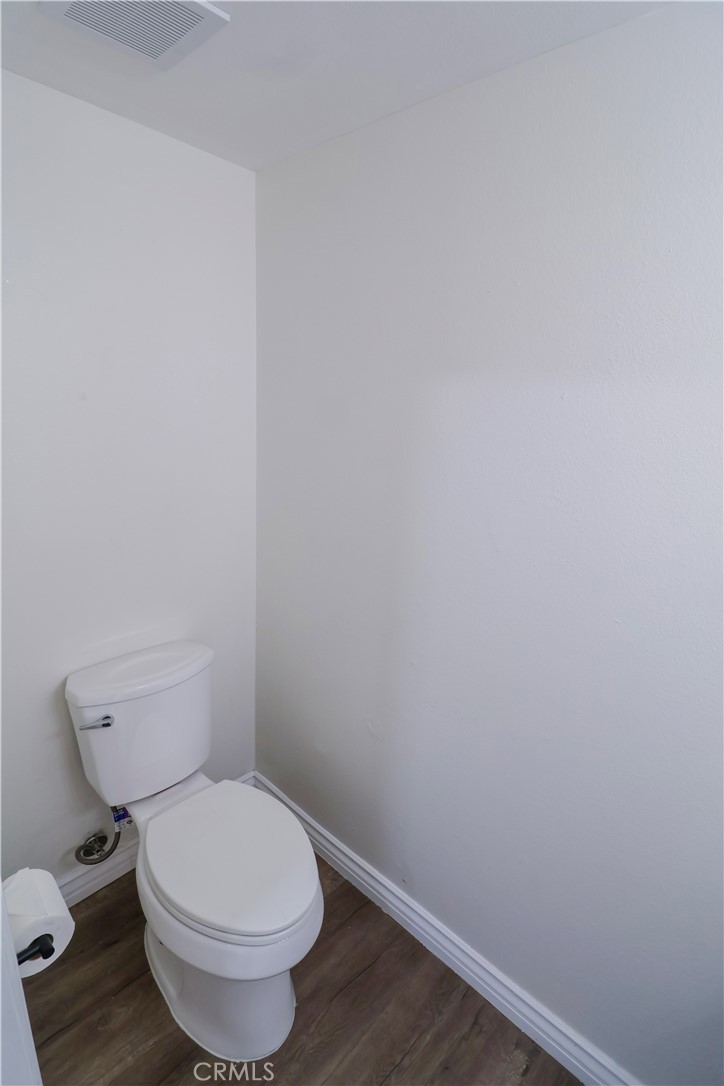 https://media.crmls.org/medias/48826cca-00e6-4b0d-a03d-39df2587c573.jpg?preset=X-Large