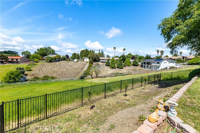 Detail Gallery Image 61 of 74 For 1002 Vista Grande St, Paso Robles,  CA 93446 - 3 Beds | 2 Baths