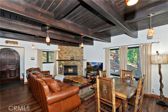 28545 Wabash Drive, Lake Arrowhead CA: https://media.crmls.org/medias/48831cd2-a781-40df-8045-9ce3f017118b.jpg