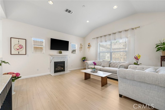 Image 5 of 38 For 8692 Belmont Street A