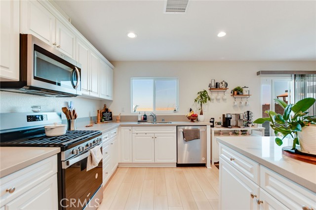 Detail Gallery Image 15 of 30 For 11625 Halter St, Victorville,  CA 92392 - 4 Beds | 2 Baths