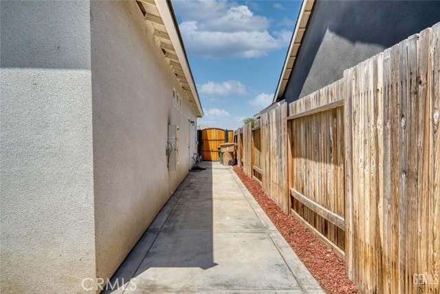 Detail Gallery Image 21 of 26 For 8005 Bandelier Dr, Bakersfield,  CA 93313 - 3 Beds | 2 Baths