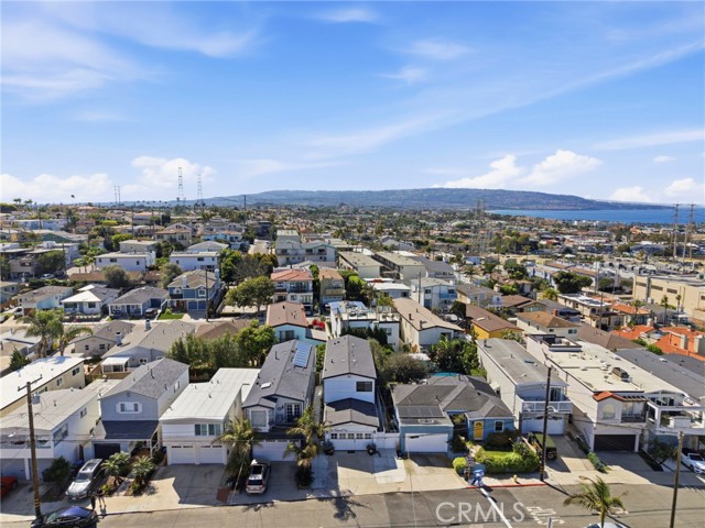 1002 3rd St, Hermosa Beach, California 90254, 4 Bedrooms Bedrooms, ,2 BathroomsBathrooms,Residential,For Sale,3rd St,SB26070138