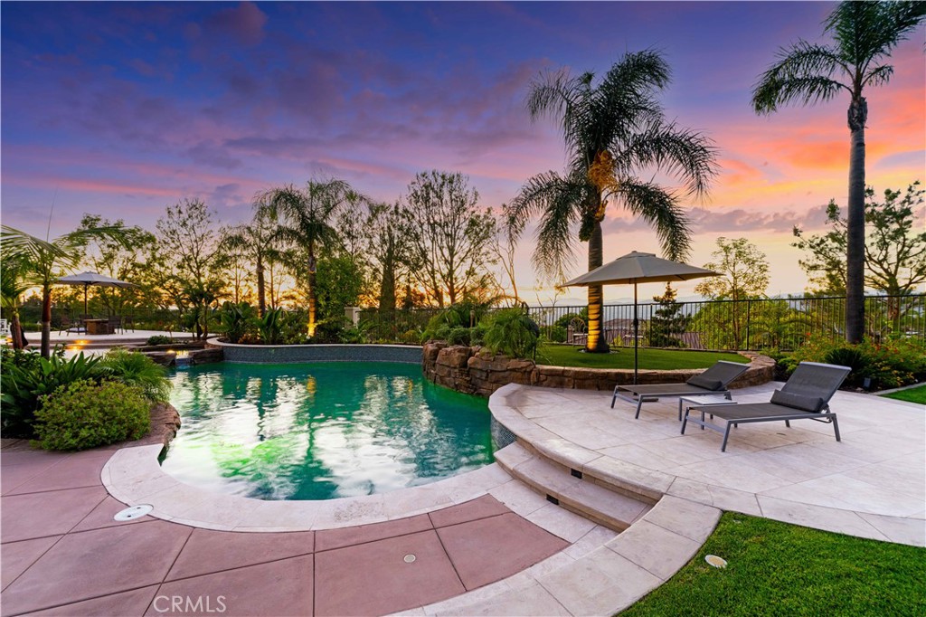 MLS #OC25151430 img 2