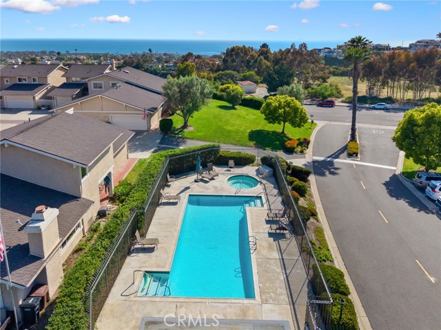 285 Calle Cuervo, San Clemente CA: https://media.crmls.org/medias/488562b4-8702-4855-a96f-12d56a00c96c.jpg